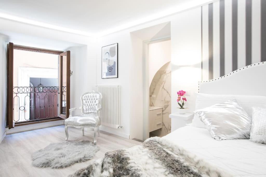 My Piazza Navona Jacuzzi Suite -Topcollection Roma Dış mekan fotoğraf
