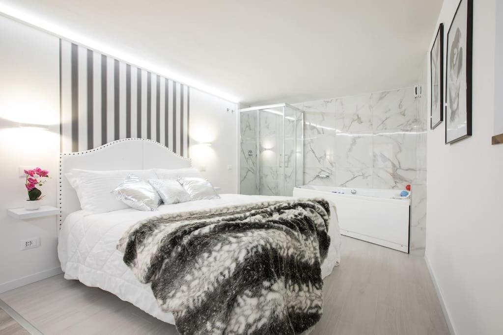 My Piazza Navona Jacuzzi Suite -Topcollection Roma Dış mekan fotoğraf